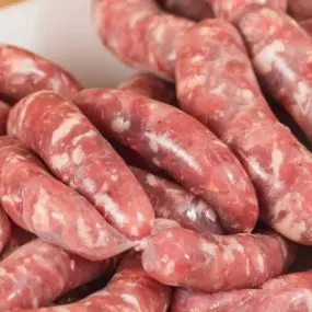 Montalto Uffugo, sequestrate 18 confezioni di salsiccia e soppressata piccante scadute