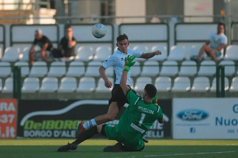 Rende, ad Avellino ti salva Savelloni. I biancorossi strappano un punto
