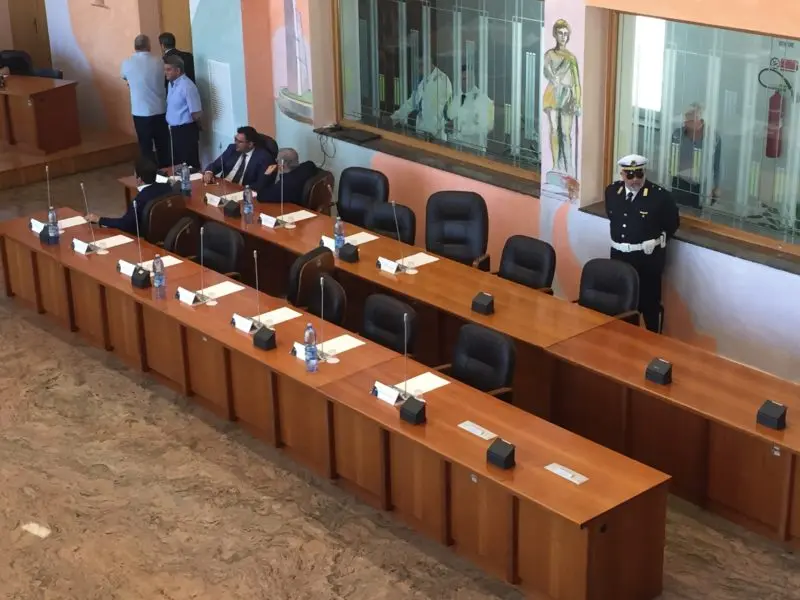 Consiglio comunale sul dissesto, la minoranza di Cosenza non sarà in aula