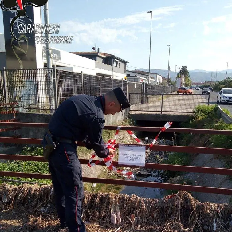 Sversamento liquami in fosso, posta sotto sequestro condotta di Corigliano Rossano