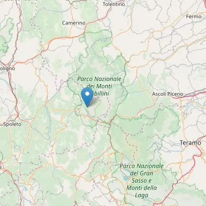 Scossa di terremoto nel centro Italia, gente in strada ad Amatrice