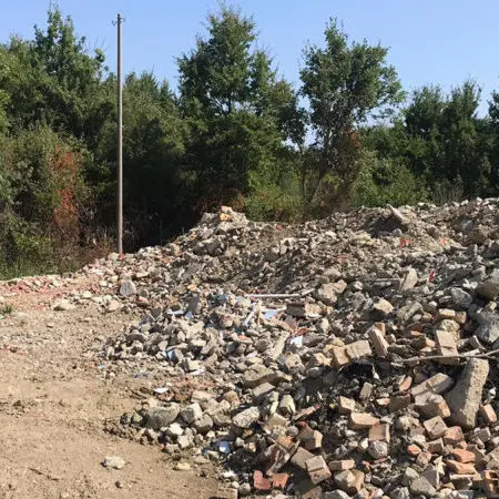 Rota Greca, smaltimento illecito di rifiuti inerti: tre indagati