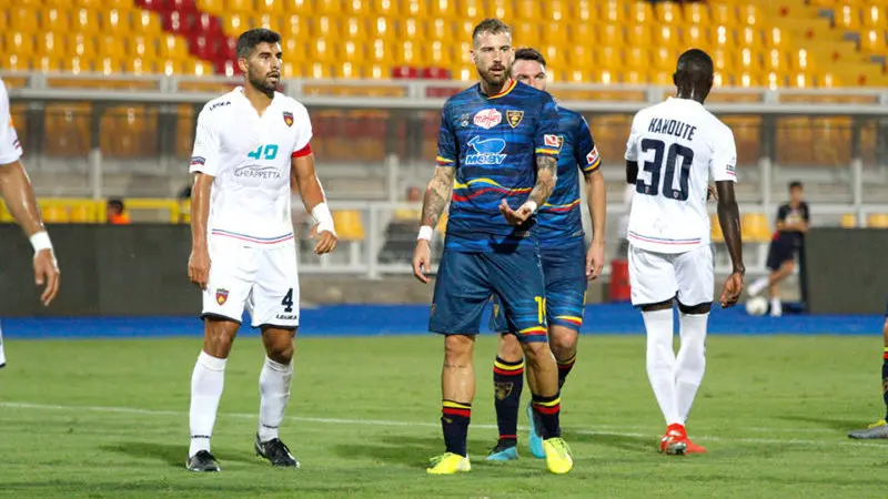 LECCE CAMPIONATO 2019-2020 LA MANTIA AZIONE D\\'ANGOLO MICHEL CAPUTO/SILPRESS