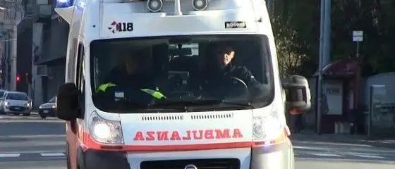 Tragedia a Platania, trattore si rovescia: muore un uomo di 54 anni