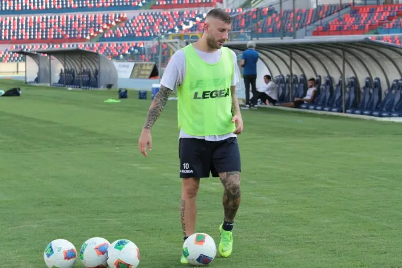 Carretta torna al Cosenza. Anche l'ala a disposizione di Piero Braglia