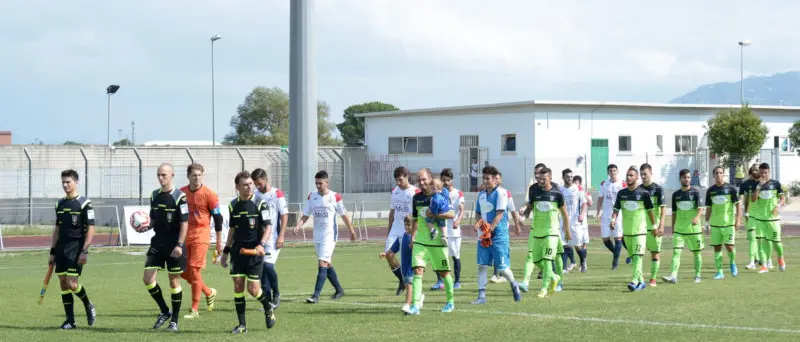 Corigliano: arbitro così non va! Rescissi i contratti di alcuni over |VIDEO|