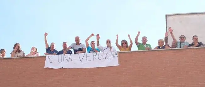 Precari Oss Cosenza: «Cotticelli usa due pesi e due misure»