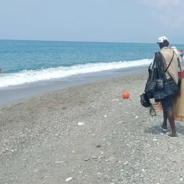 A 15 anni sa cos’è l’autonomia economica (e pure affettiva). Storia di Samir, dalla Tunisia a Tropea, in Calabria