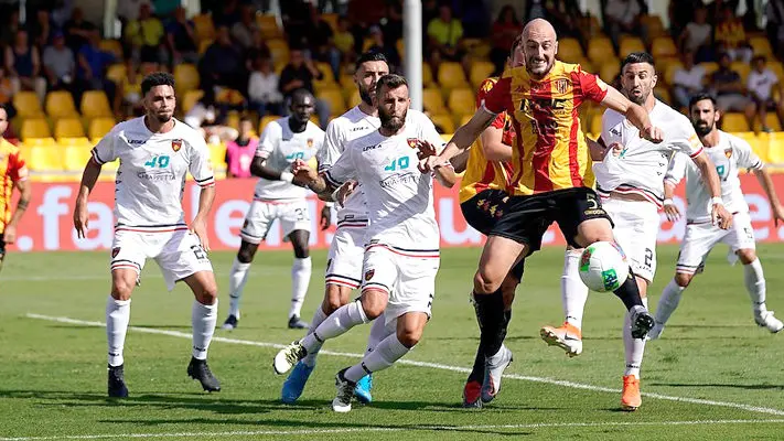 Il Benevento vola in vetta. Bene l'Ascoli, Salernitana blitz. Il punto sulla B