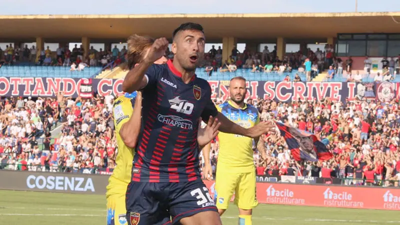 Cosenza, sprint per Baez: il giocatore apre al ritorno in rossoblù