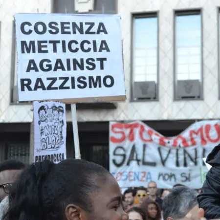 Corte pacifico anti-Salvini, Cosenza città solidale e matura