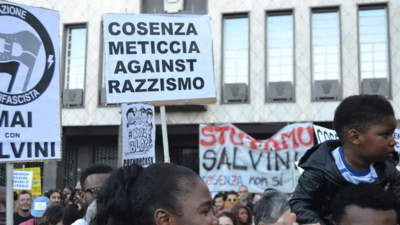 Corte pacifico anti-Salvini, Cosenza città solidale e matura