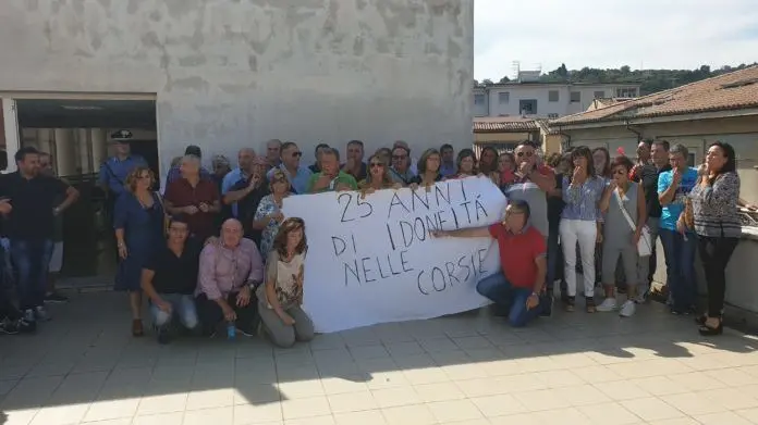 Parlano i precari: «Noi Oss declassati ad inservienti per evitare il licenziamento»