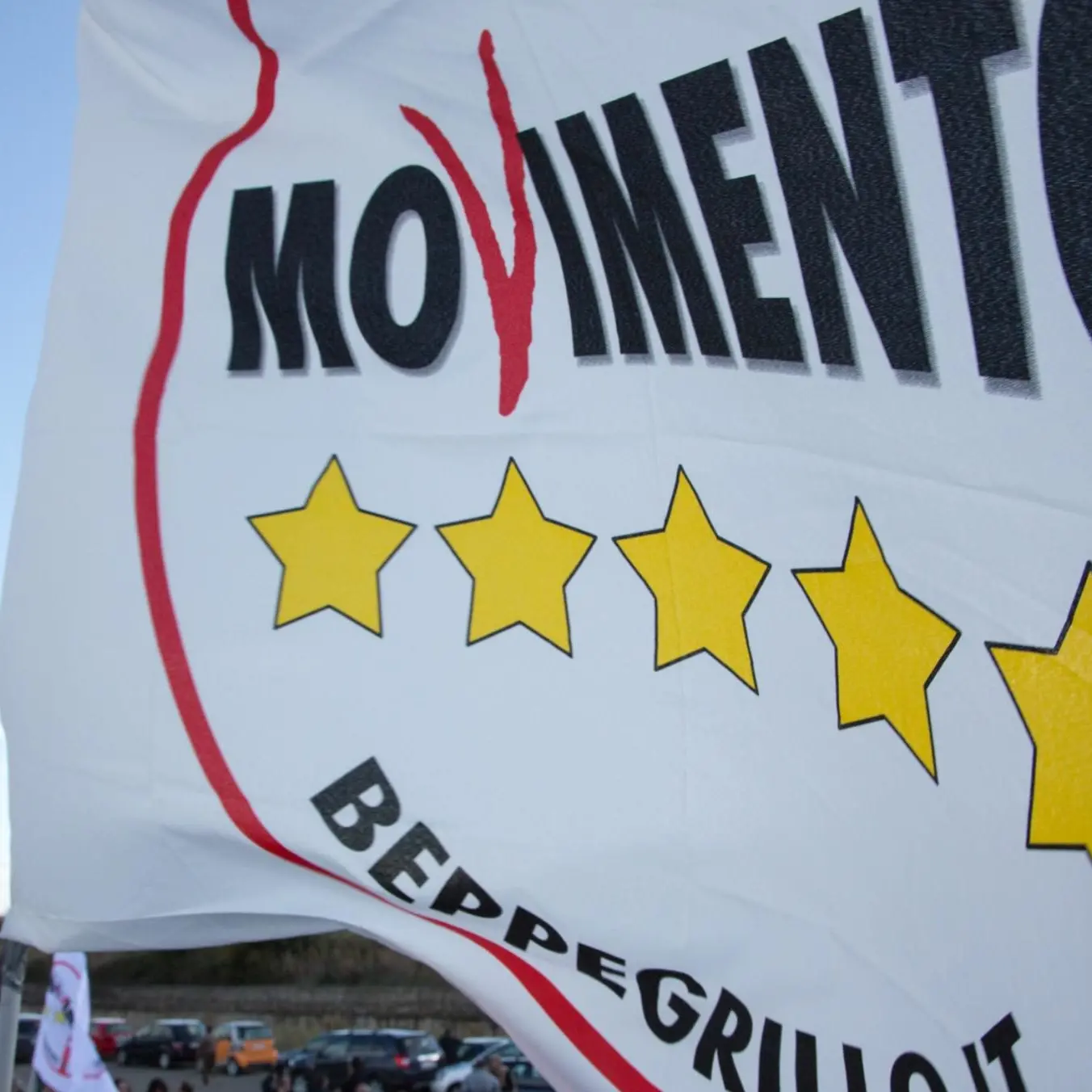 Regionali, attivisti M5S dicono no all'alleanza col Pd: ecco i firmatari