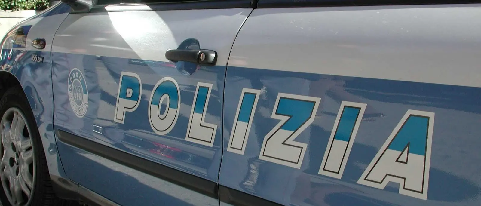 Auto d'epoca rinvenuta in una carrozzeria, 45enne accusato di ricettazione