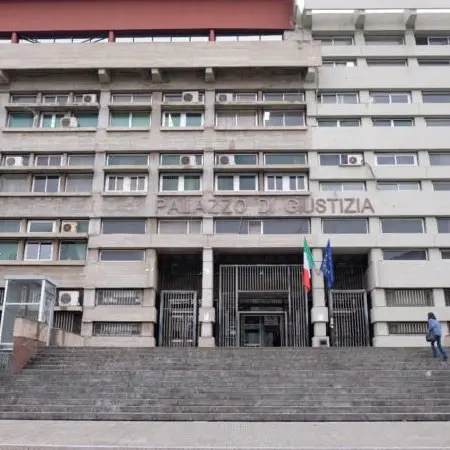 Occupazione abusiva a Mendicino, assolti i due imputati