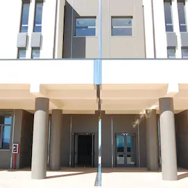 Foto e video hard nella Corigliano bene, assolto imprenditore