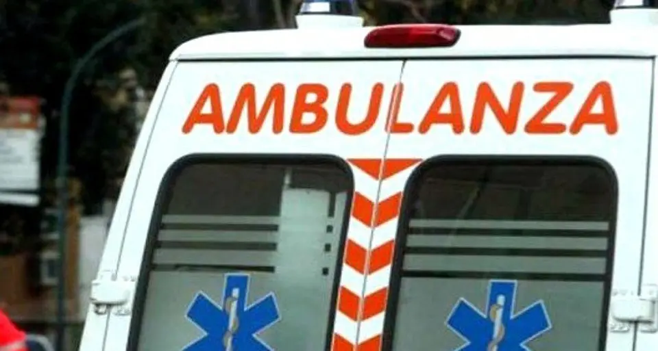 Incidente stradale sulla Statale 106 a Crosia: due feriti