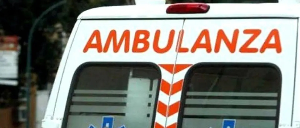 Incidente stradale sulla Statale 106 a Crosia: due feriti