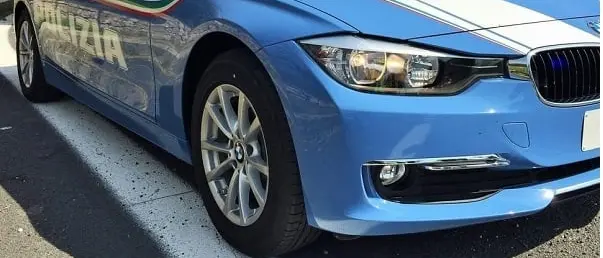 Due ragazzi cosentini arrestati dai poliziotti di Crotone: trovati droga e armi