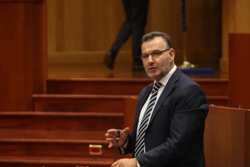 Giudiceandrea lascia il Pd e si candiderà con De Magistris. «Vi spiego perché...»