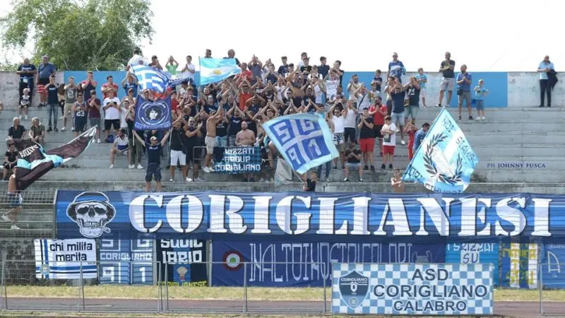 Corigliano nel caos! La società si dimette, la squadra si autogestisce |VIDEO|