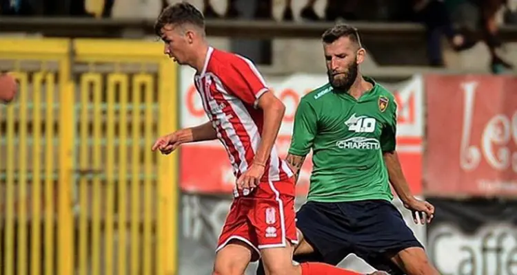 Rende, finalmente il primo sorriso. Scimia abbatte la Sicula Leonzio (2-0)