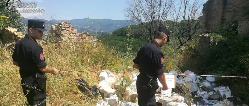 Abbandono di rifiuti speciali a Cosenza, individuati e denunciati i responsabili