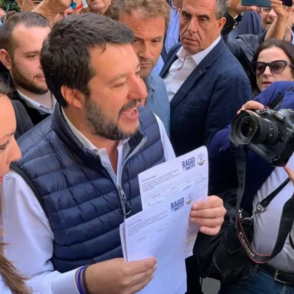 Salvini, stoccata ad Occhiuto: «Cosenza in bancarotta, non si candidi»