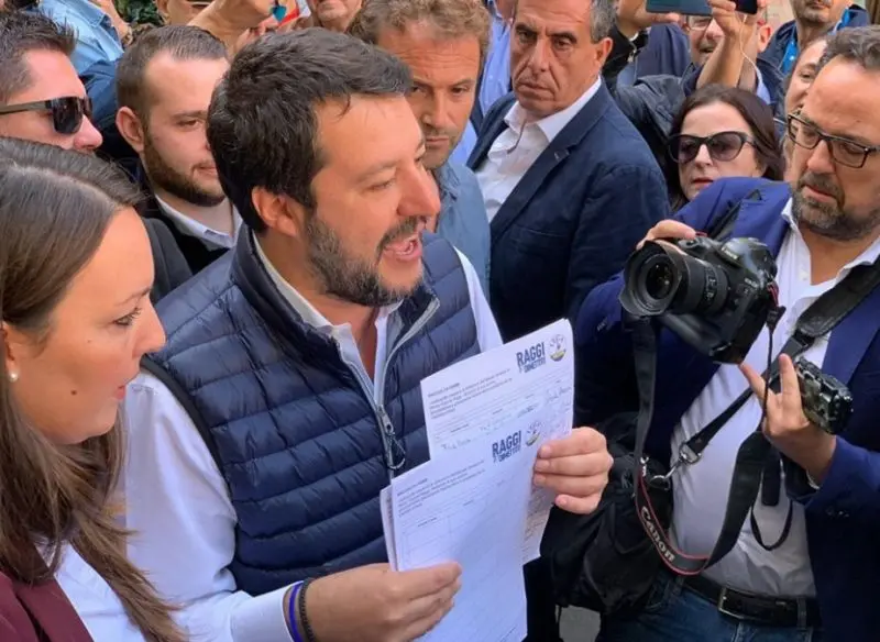 Salvini, stoccata ad Occhiuto: «Cosenza in bancarotta, non si candidi»