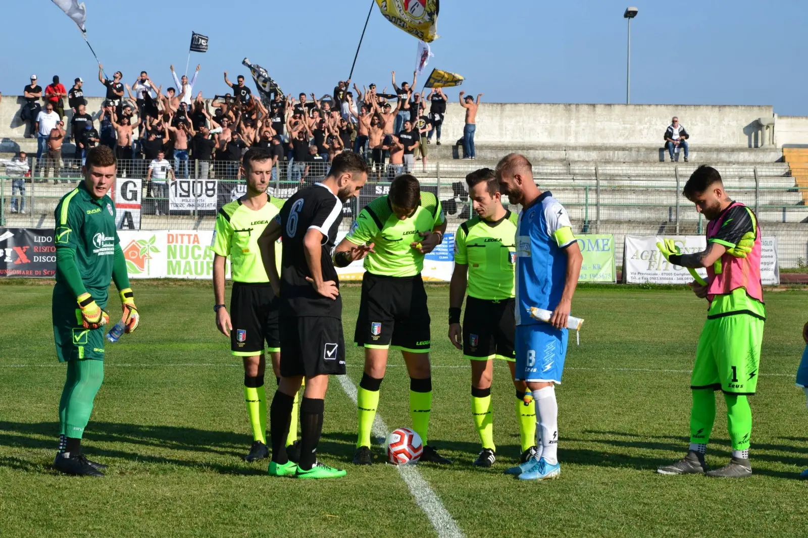 Corigliano, un punto che fa morale. Col Savoia finisce 0-0