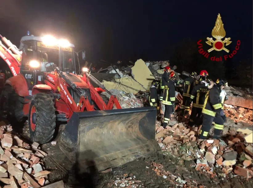Esplosione nell'Alessandrino, muore pompiere di Reggio Calabria
