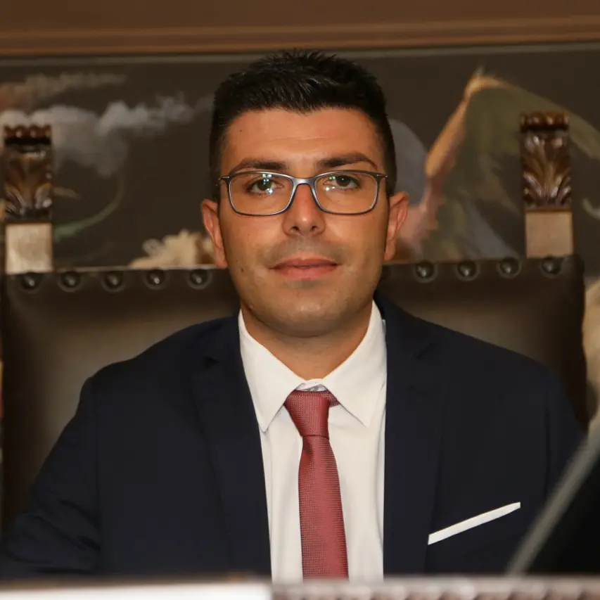 Francesco Spadafora lascia la \"Piattaforma\" di Cosenza. Ecco la nota