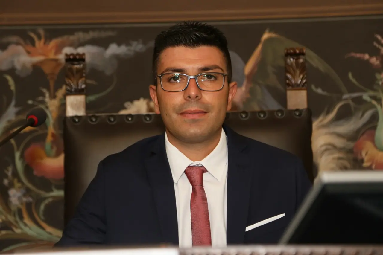 Francesco Spadafora lascia la \"Piattaforma\" di Cosenza. Ecco la nota