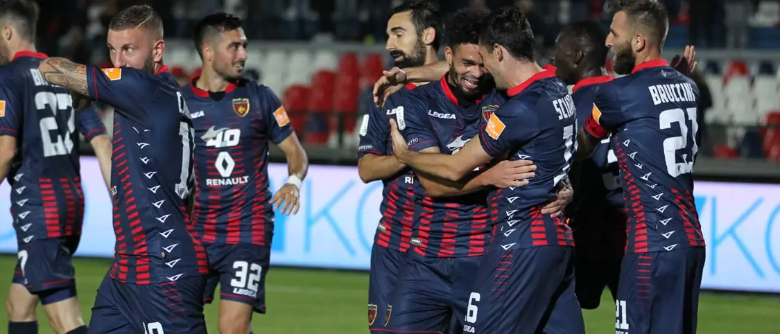 Taglio degli stipendi, raggiunto l'accordo tra il Cosenza e i calciatori