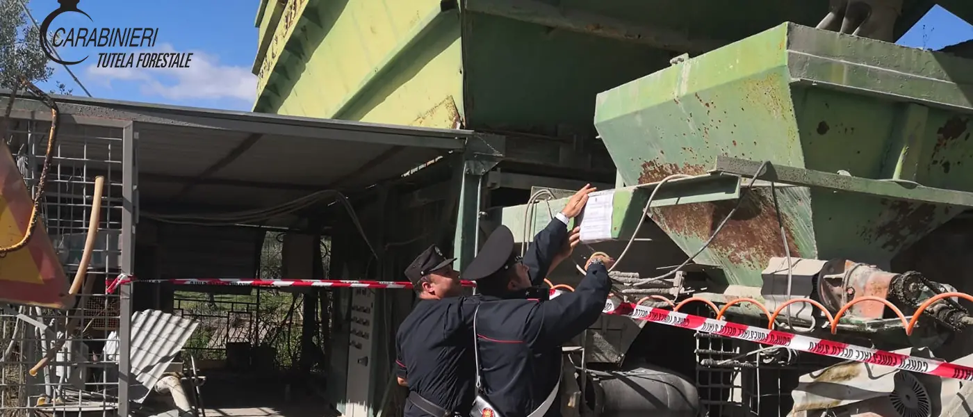 Impianto di calcestruzzo e lavaggio inerti sequestrato dai carabinieri forestale
