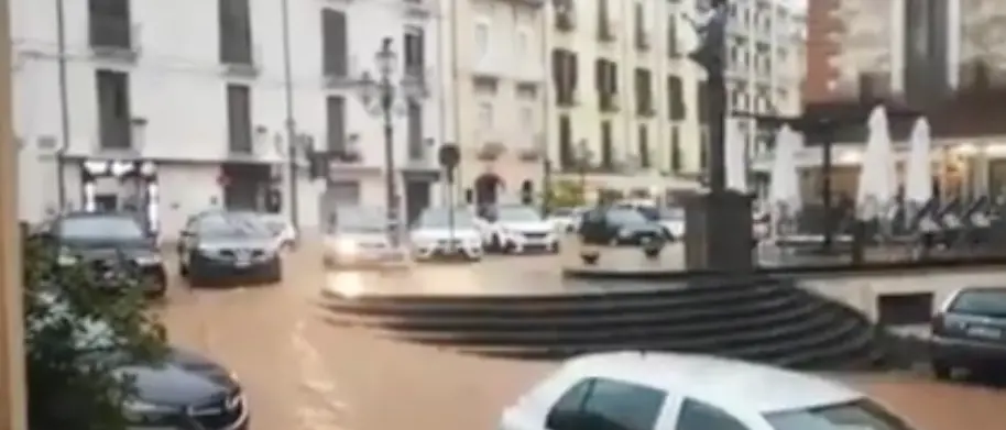 Maltempo in Calabria, allagate Reggio Calabria e Lamezia Terme