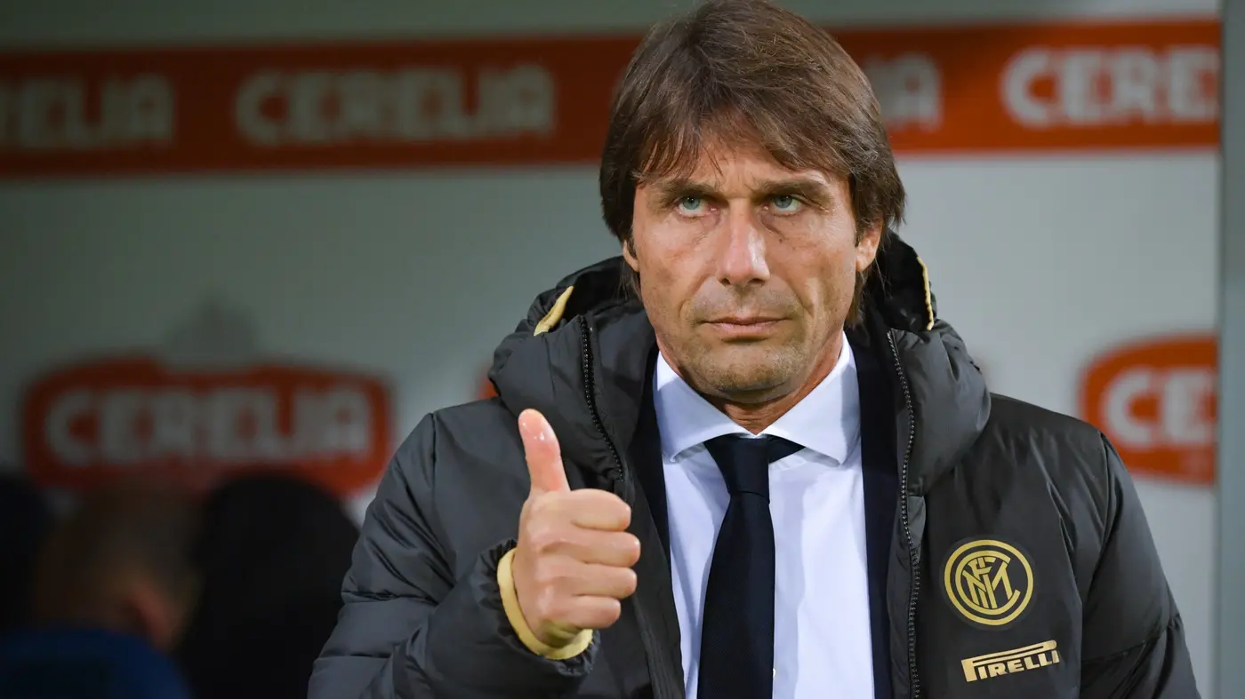 Foto Massimo Paolone/LaPresse 2 novembre 2019 Bologna, Italia sport calcio Bologna vs Inter - Campionato di calcio Serie A TIM 2019/2020 - stadio Renato Dall\\'Ara Nella foto: Antonio Conte (FC Internazionale Milano) osserva Photo Massimo Paolone/LaPresse November 2, 2019 Bologna, Italy sport soccer Bologna vs Inter - Italian Football Championship League A TIM 2019/2020 - stadio Renato Dall\\'Ara stadium In the pic: Antonio Conte (FC Internazionale Milano) looks on , LAPRESSE