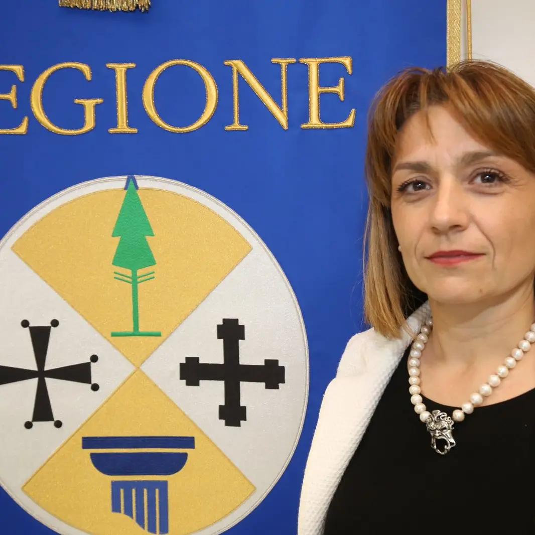 L'assessore Angela Robbe abbandona Oliverio: «Sto col Pd»