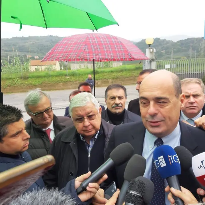 Zingaretti nell'azienda di Pippo Callipo: «E' l'uomo giusto per la Calabria»