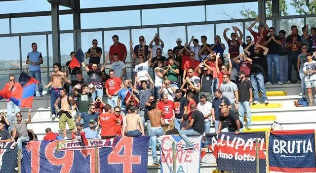 Potenza-Cosenza, la trasferta diventa vietata per i tifosi rossoblù: ecco perché\n
