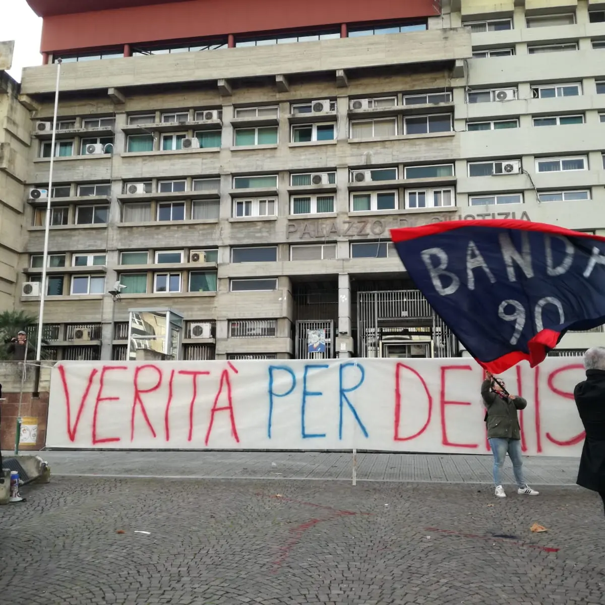 Inchiesta sulla morte di Denis Bergamini, le foto della manifestazione