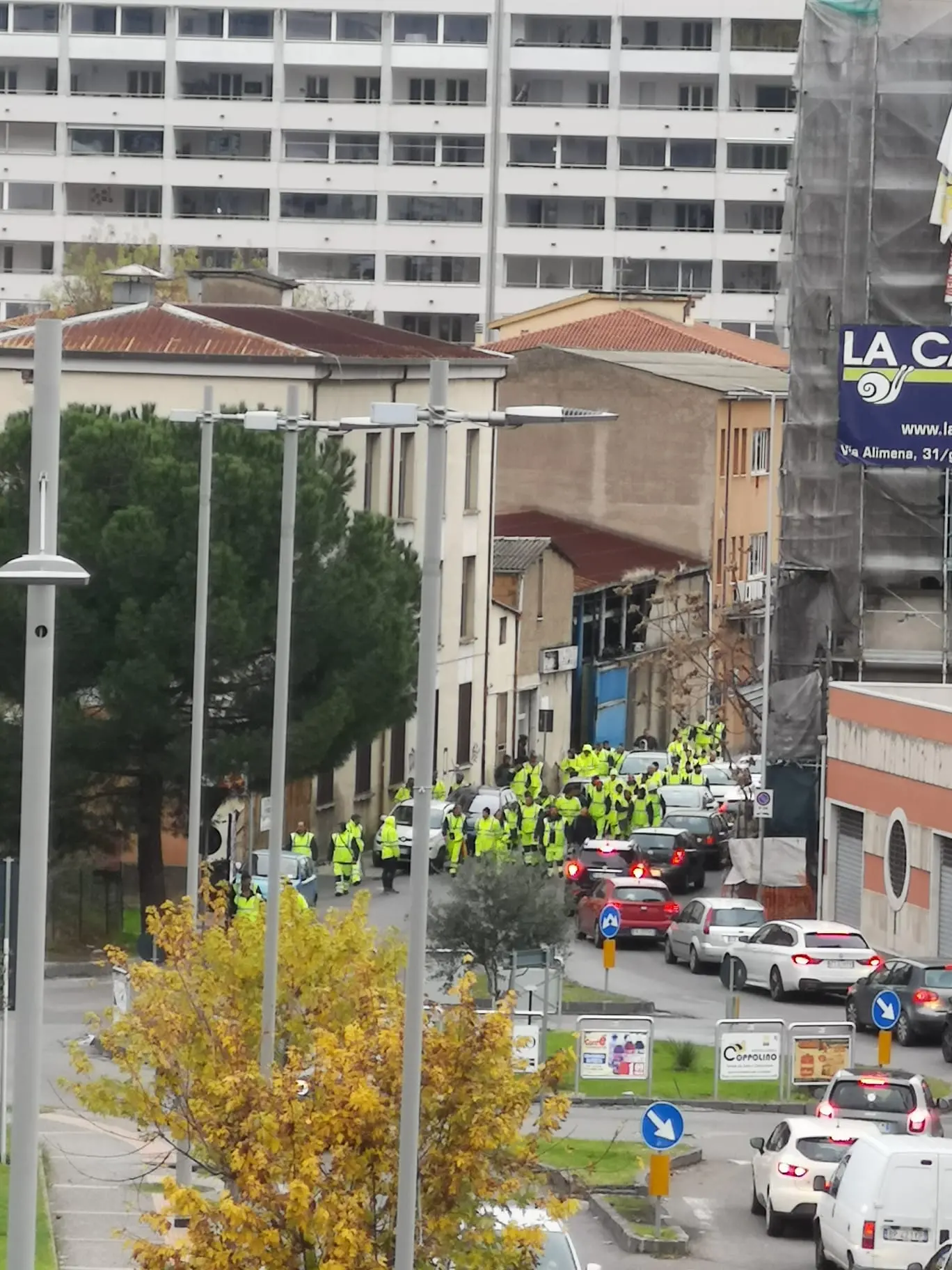Protesta dei lavoratori di Ecologia Oggi: raccolta rifiuti in tilt