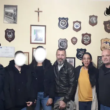 Due ragazzine dalla Francia fino a Bianchi per vivere il loro amore