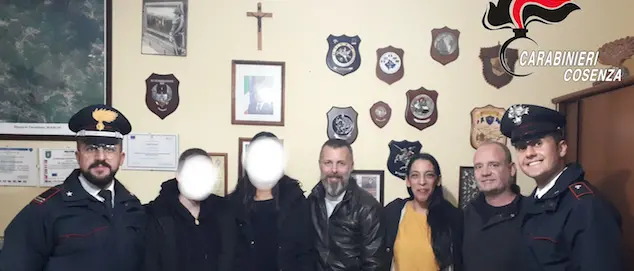 Due ragazzine dalla Francia fino a Bianchi per vivere il loro amore