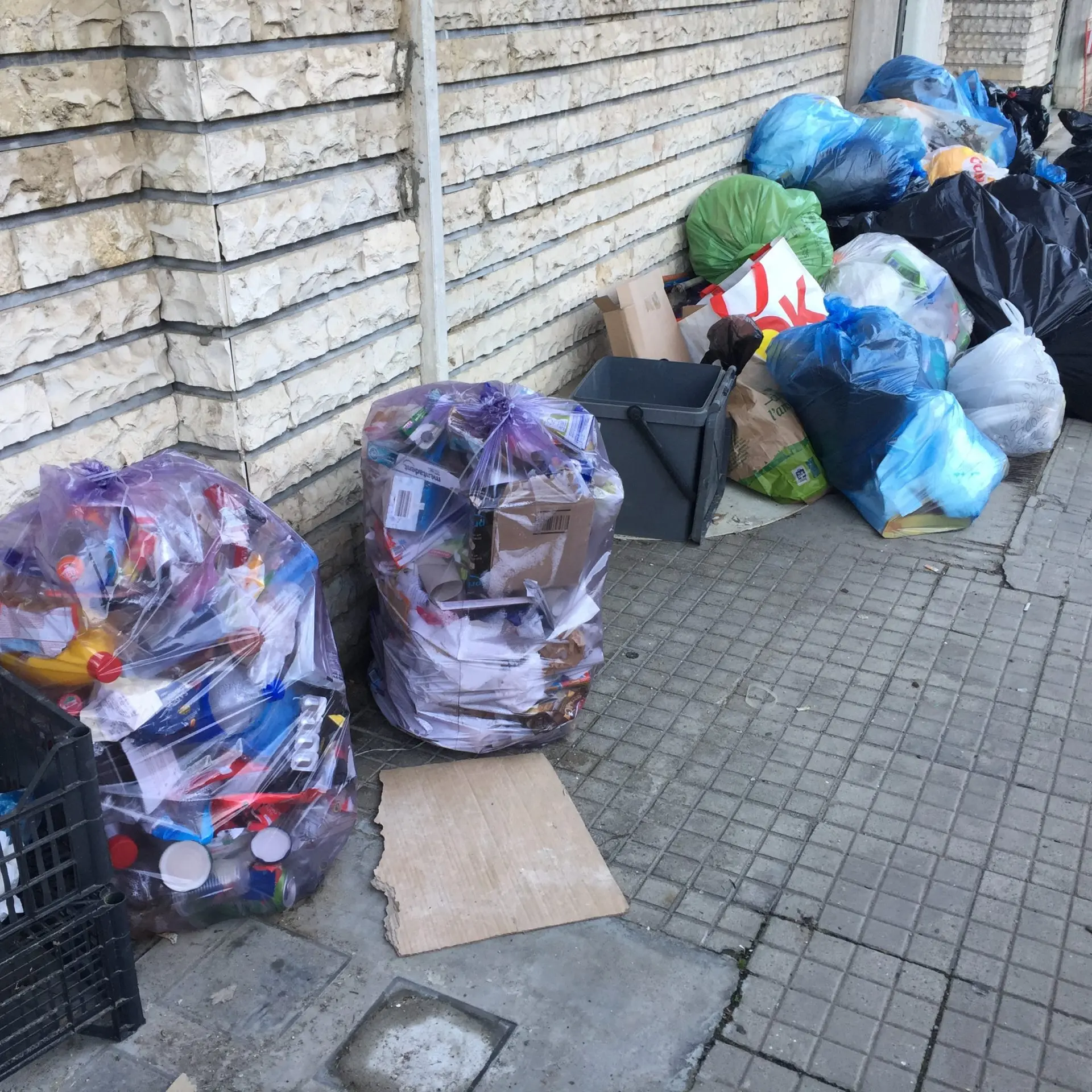 Rifiuti: differenziata cresce in Calabria ma continuano a mancare alcuni comuni
