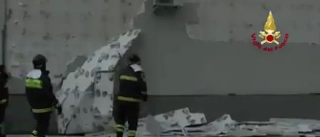 Vento forte a Cosenza, gli interventi dei vigili del fuoco