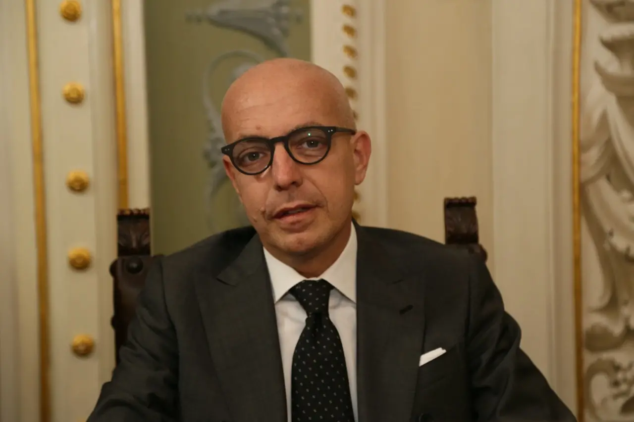 Tutti i sedici consiglieri regionali nati nella provincia di Cosenza. In attesa che Pasquale Tridico decida se restare in Calabria o tornare a Bruxelles.