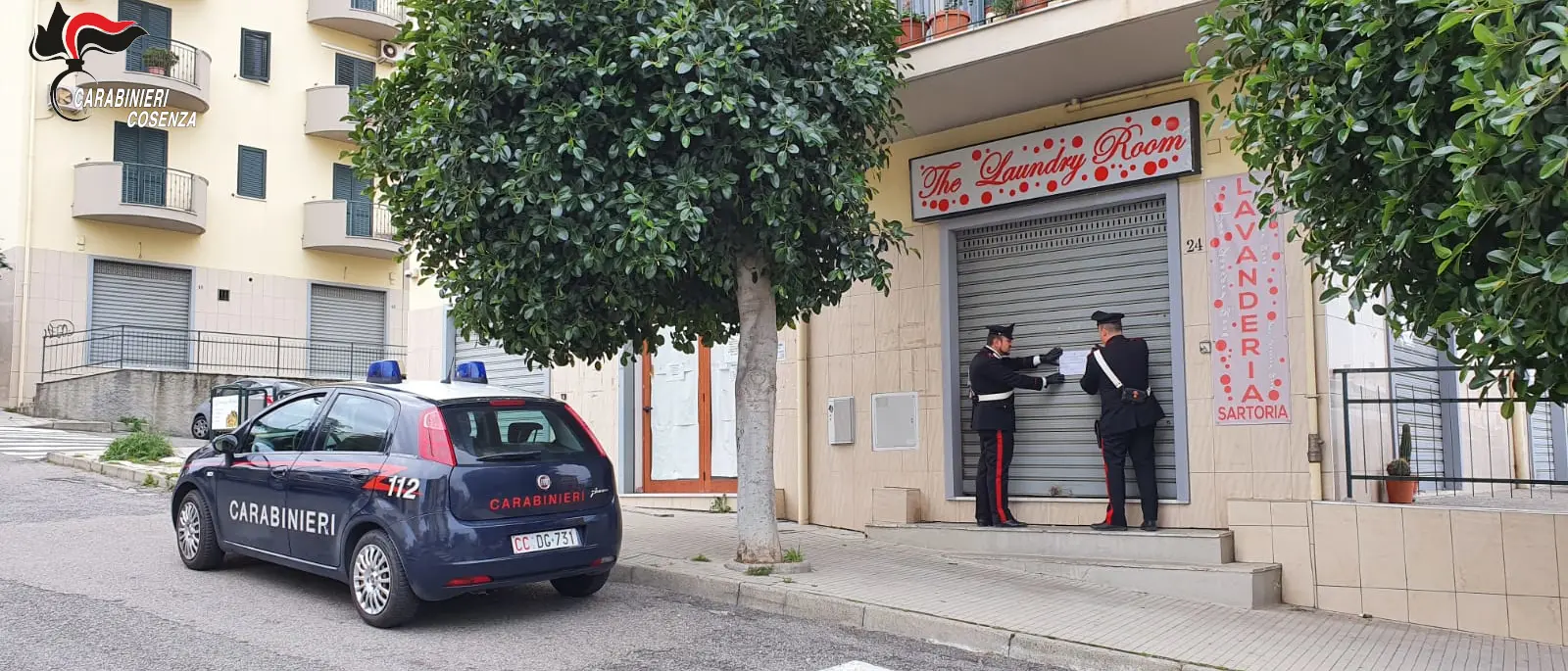 Inala solvente mentre si trova in lavanderia: salvato dai carabinieri