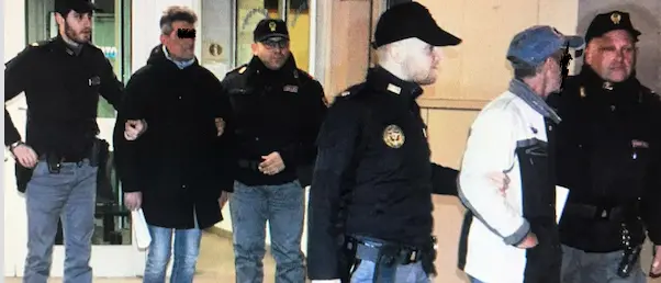 Rapina in banca a Cosenza, la polizia arresta due persone